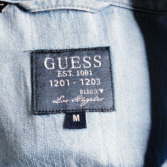 Guess Button Down Chambray Denim High Low (T38) - Picture 5 of 6